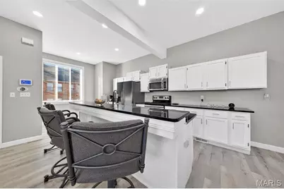 28 Columbus Square Drive, Saint Louis, MO 63101 - Photo 9