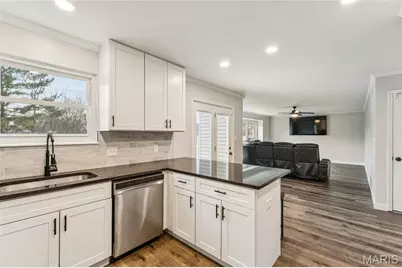 2119 Dettmer Place, Hazelwood, MO 63031 - Photo 17