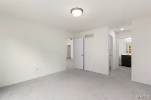 3860 Basalt Ct, Florissant, MO 63031 - Photo 5