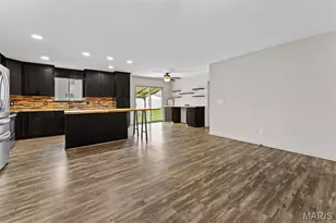 690 Glen Eagle Dr, Troy, MO 63379 - Photo 5