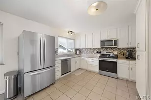 215 Straightoak Ct, Ballwin, MO 63021 - Photo 15