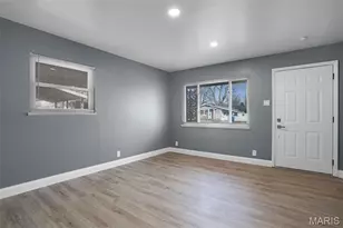 506 Dornoch Dr, Saint Louis, MO 63137 - Photo 3