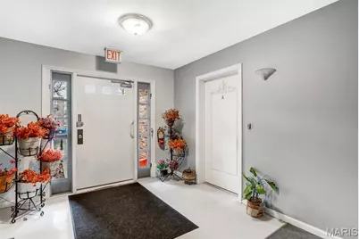 4298 Chateau De Ville Drive #A, Unincorporated, MO 63129 - Photo 3