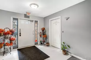 4298 Chateau De Ville Dr, Unincorporated, MO 63129 - Photo 3