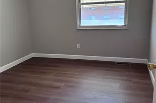 10166 Buffton Dr, Saint Louis, MO 63123 - Photo 7