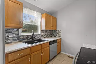 2052 Waybridge Ln, Fenton, MO 63026 - Photo 17