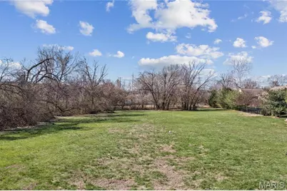 2275 Charbonier Road, Florissant, MO 63031 - Photo 29