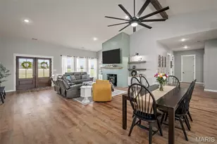 101 McIntyre Ln, Silex, MO 63377 - Photo 7