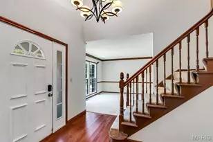 2100 7 Oaks Dr, Saint Charles, MO 63303 - Photo 3