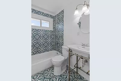 10500 Prestwick Drive, Unincorporated, MO 63137 - Photo 7