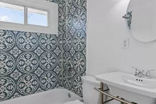 10500 Prestwick Dr, Unincorporated, MO 63137 - Photo 7