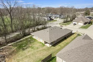 2935 & 2937 Shadow Wood Ln, Cape Girardeau, MO 63701 - Photo 9
