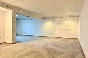 9133 Kit Dr, Saint Louis, MO 63123 - Photo 11