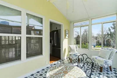 11328 Ashton Wood Lane, Maryland Heights, MO 63043 - Photo 9