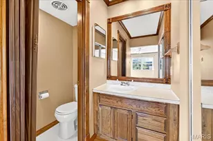 1020 Ross Ave, Saint Louis, MO 63146 - Photo 17