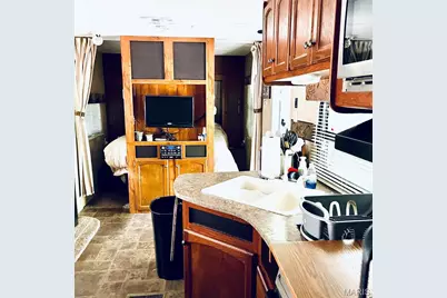 8842 38 36B Bookholtz Drive, French Village, MO 63036 - Photo 19