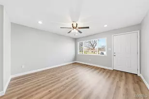 10609 Lochness Ct, Saint Louis, MO 63114 - Photo 7