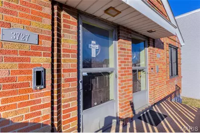 3725 Phillips Place, Saint Louis, MO 63116 - Photo 3