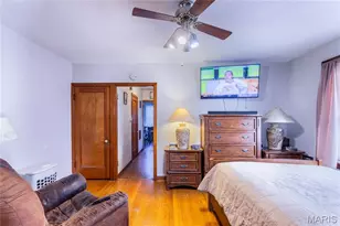 3725 Phillips Pl, Saint Louis, MO 63116 - Photo 7