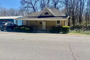 2915 Market St, Hannibal, MO 63401 - Photo 1