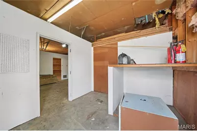 11364 Dorsett Road, Maryland Heights, MO 63043 - Photo 25