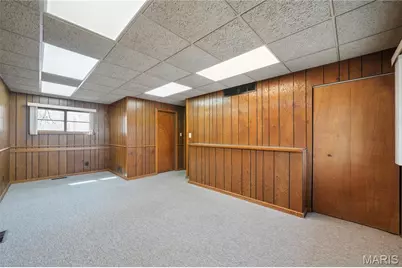 11364 Dorsett Road, Maryland Heights, MO 63043 - Photo 13