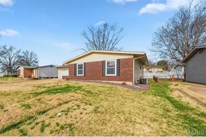 1475 Loveland Drive, Florissant, MO 63031 - Photo 3