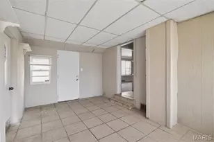 6009 Bermuda Dr, Saint Louis, MO 63135 - Photo 9