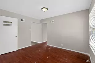 6009 Bermuda Dr, Saint Louis, MO 63135 - Photo 11
