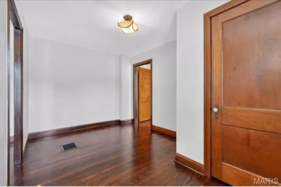 7114 Drury Lane, Saint Louis, MO 63143 - Photo 19