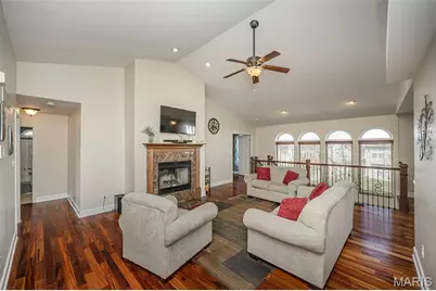 1403 Grizzly Hollow, Wentzville, MO 63385 - Photo 5