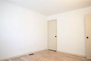 1618 Ventnor Pl, Florissant, MO 63031 - Photo 13