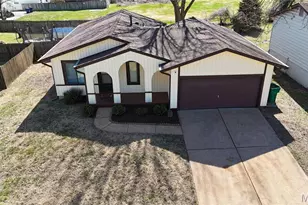 1618 Ventnor Pl, Florissant, MO 63031 - Photo 1