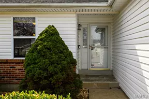 1 Pine Tree Ct, Saint Peters, MO 63376 - Photo 5