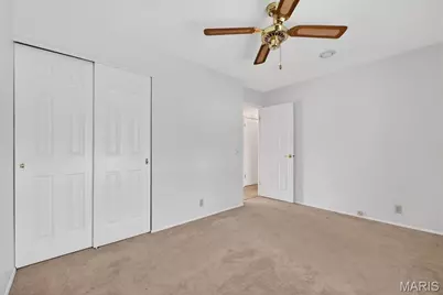 2860 Sussex Drive, Florissant, MO 63033 - Photo 21
