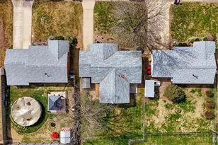 2860 Sussex Dr, Florissant, MO 63033 - Photo 39