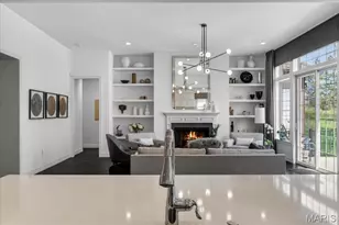 718 Woods of Ladue Ln, Saint Louis, MO 63124 - Photo 25