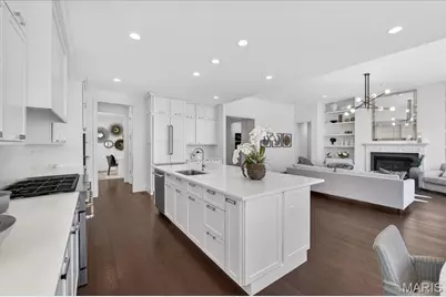 718 Woods Of Ladue Lane, Saint Louis, MO 63124 - Photo 19