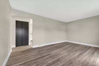 5662 Parchester Drive, Ferguson, MO 63121 - Photo 3