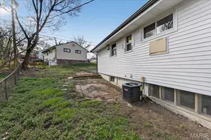 5662 Parchester Dr, Ferguson, MO 63121 - Photo 35