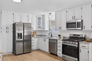 525 Fox Crest Dr, Hazelwood, MO 63042 - Photo 7