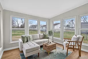 525 Fox Crest Dr, Hazelwood, MO 63042 - Photo 9