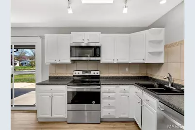 69 Cedar Ledge Drive, Pacific, MO 63069 - Photo 17