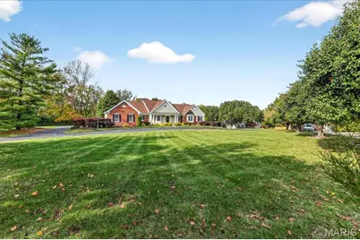 2102 Kehrs Ridge Drive, Chesterfield, MO 63005 - Photo 3