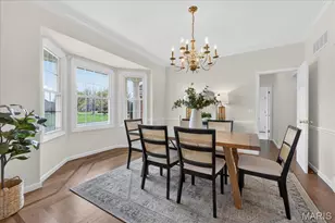 2102 Kehrs Ridge Dr, Chesterfield, MO 63005 - Photo 7