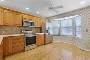 1928 Baxter Ridge Dr, Chesterfield, MO 63017 - Photo 9