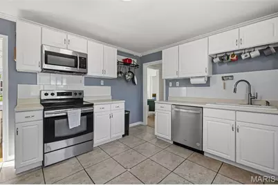 9233 Southview Lane, Saint Louis, MO 63123 - Photo 11