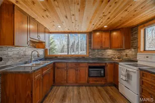 633 Wunderbar Point Dr, Innsbrook, MO 63390 - Photo 9