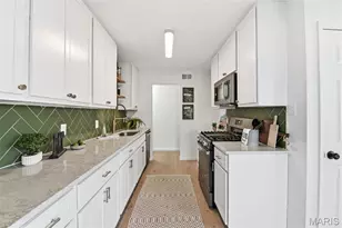 6625 Hurstgreen Ln, Affton, MO 63123 - Photo 7