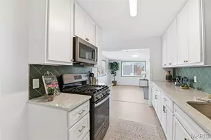 6625 Hurstgreen Ln, Affton, MO 63123 - Photo 9